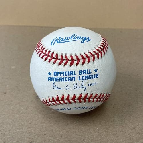 Ken Singleton, OAL Budig Beyzbol Otomobilini B & E Hologram İmzalı Beyzbol Toplarıyla İmzaladı